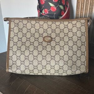 Vintage Gucci Clutch – 1980s Medium Size – Fair Condition